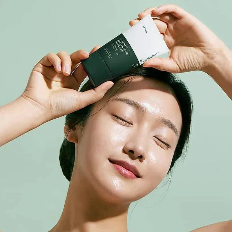 Heartleaf Silky Moisture Sun Cream SPF50+ 50 ml. - Namü 나무